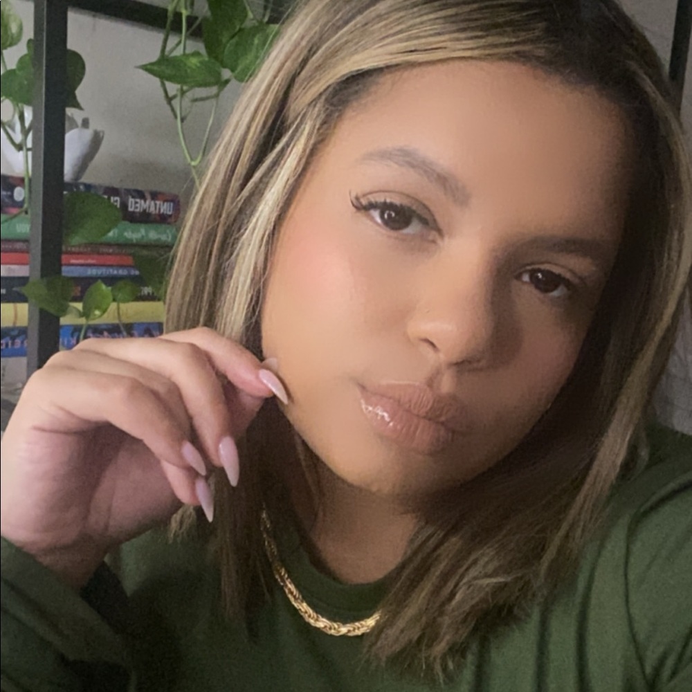 Meet your Posher, Christina